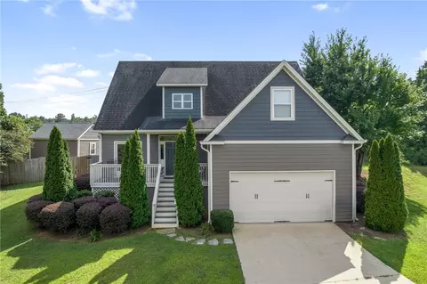 800 Cutler Ridge Ct, Opelika, AL 36801