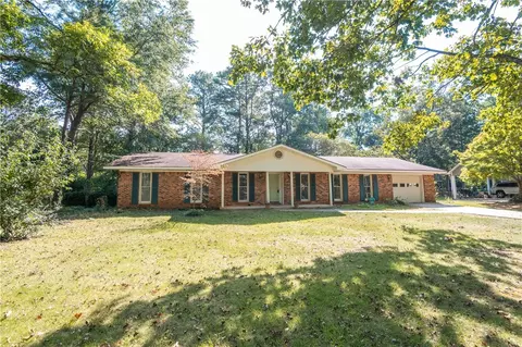 1112 Felton Ln, Auburn, AL 36830
