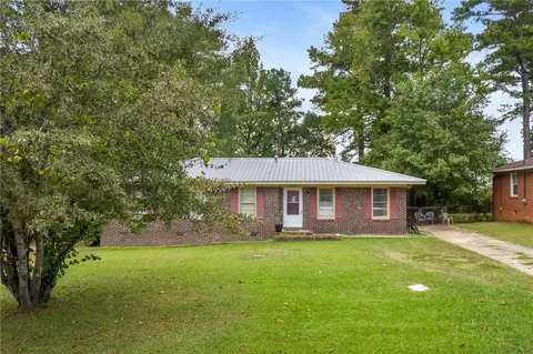 200 Wittel Ave, Opelika, AL 36804