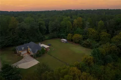 912 Cutler Ridge Ct, Opelika, AL 36801