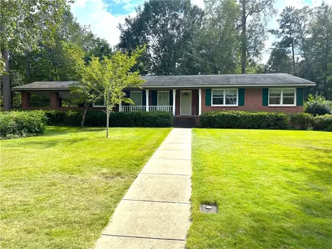1071 Terrace Acres Dr, Auburn, AL 36830