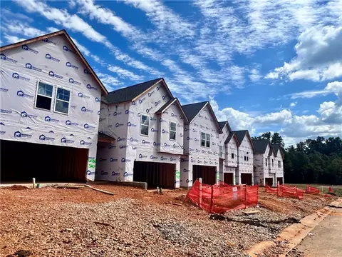 3215 Alana Ct, Opelika, AL 36801