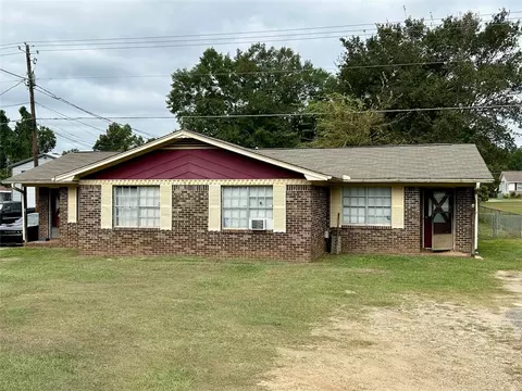 4218 Cusseta Rd, Lanett, AL 36863