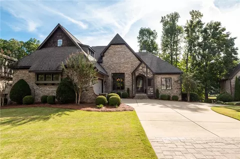 2492 Glenn Brooke Dr, Auburn, AL 36830
