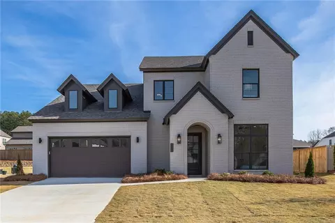 820 Summerlin Cir, Auburn, AL 36830