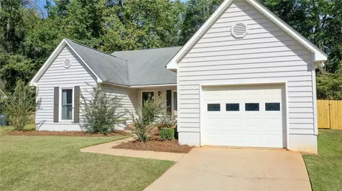 802 William Dr, Opelika, AL 36801