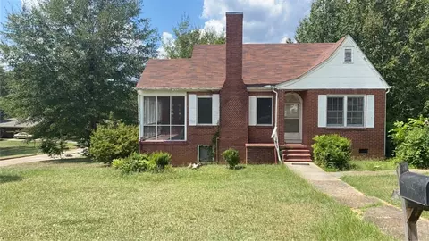 114 S 13th Ave, Lanett, AL 36863