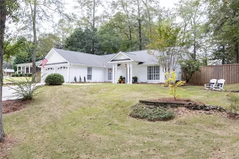 614 N 9th St, Opelika, AL 36801