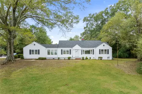 2901 Veterans Memorial Pkwy, Lanett, AL 36863