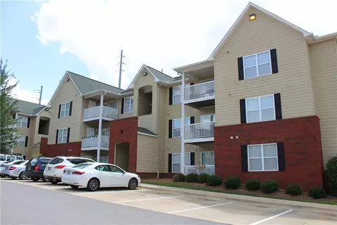 340 N Donahue Dr #A306, Auburn, AL 36832