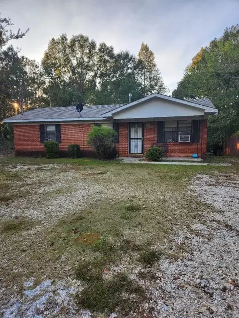 1412 Gautier St, Tuskegee, AL 36083