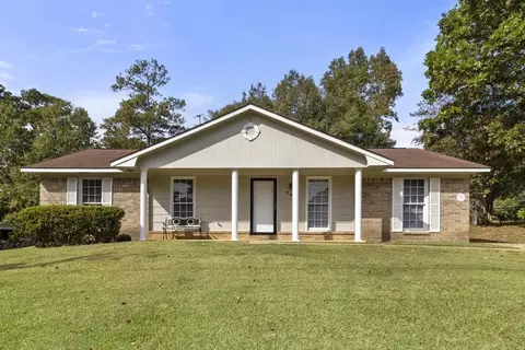 706 Farish St, Opelika, AL 36801