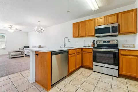 327 N Ross St #131, Auburn, AL 36830