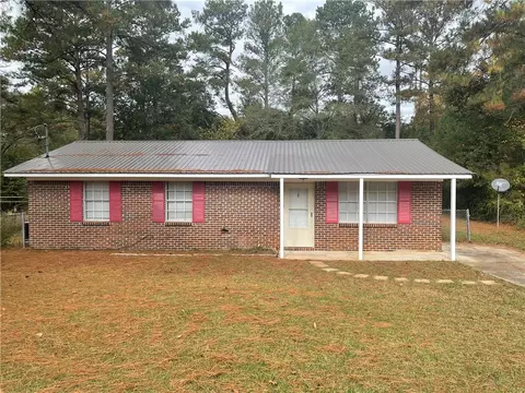 5302 38th St SW, Lanett, AL 36863