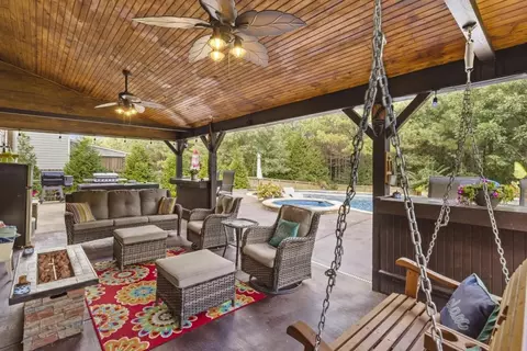2925 Mckinley Dr, Opelika, AL 36801