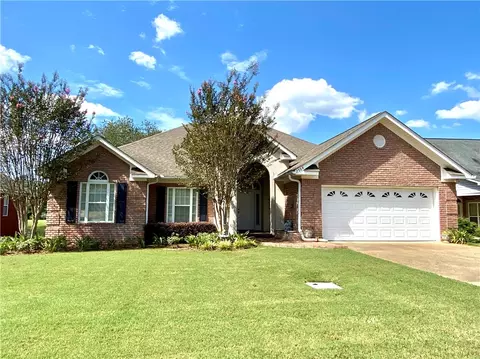 2304 Anderson Lakes Dr, Opelika, AL 36801