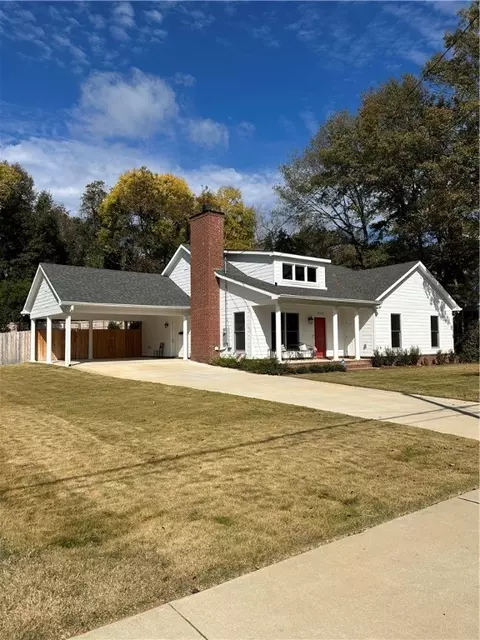 1104 3rd Ave, Opelika, AL 36801