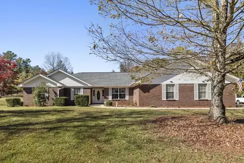 668 Stagecoach Rd, Dadeville, AL 36853