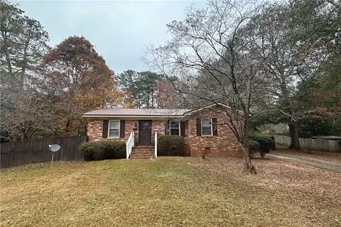 1609 54th St, Valley, AL 36854