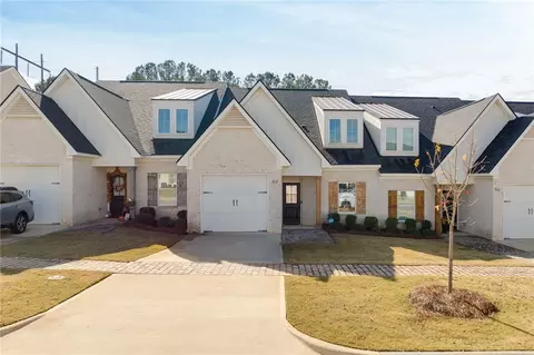 512 Cloverdale Dr, Auburn, AL 36830