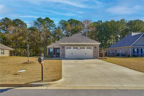 555 Towne Lake Pkwy, Opelika, AL 36804