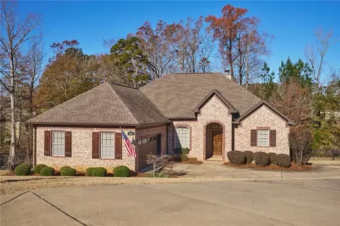 1867 Blue Creek Ln, Auburn, AL 36830