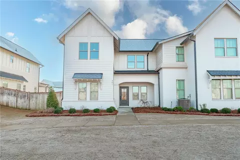 501 Grey Oak Cir, Auburn, AL 36830