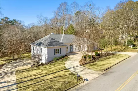 742 Moores Mill Dr, Auburn, AL 36830