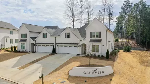 905 Clubview Ct, Auburn, AL 36830