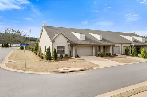 3011 Lakewood Ln, Opelika, AL 36801