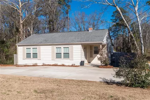 3018 Old Opelika Rd, Opelika, AL 36801