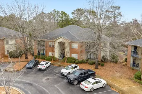 3297 S College St #E204, Auburn, AL 36830
