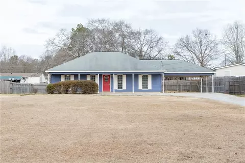 367 Lee Road 201, Salem, AL 36874