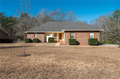 620 Stagecoach Rd, Dadeville, AL 36853