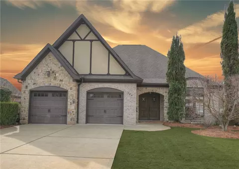 784 Oakdale Dr, Auburn, AL 36830