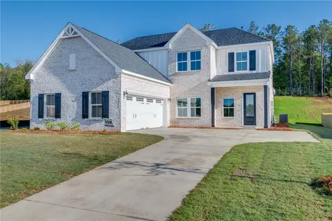 2211 Cannongate Dr, Opelika, AL 36801