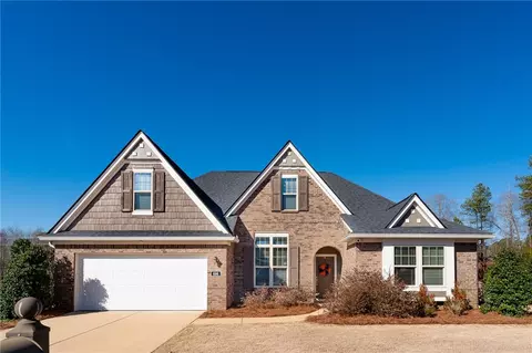 686 Shelton Cove Ln, Auburn, AL 36830