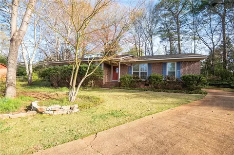 204 Timberdale Ct, Auburn, AL 36830