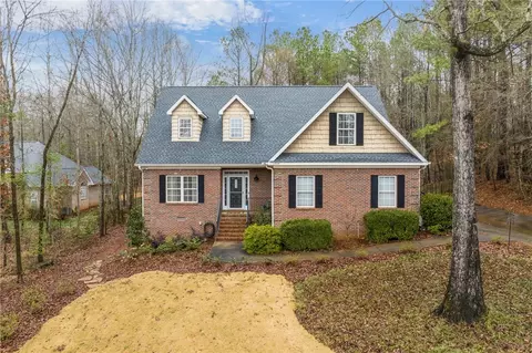 1744 Piedmont Dr, Auburn, AL 36830