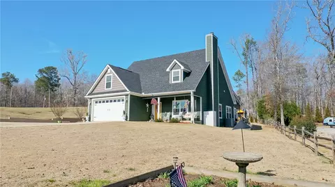 129 Lee Road 895, Valley, AL 36854