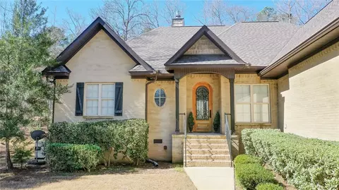 804 Blackberry Cv, Opelika, AL 36804