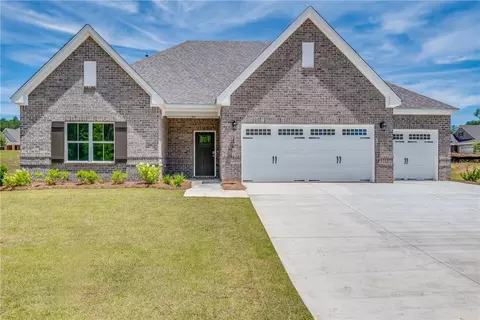 1474 Maggie Dr, Opelika, AL 36801