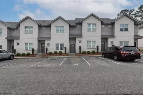 808 N Gay St #F103, Auburn, AL 36830