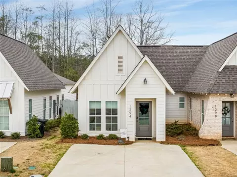 1294 Burrow Cir, Opelika, AL 36801