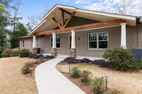 1304 E Samford Ave, Auburn, AL 36830