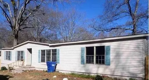 60 Lee Road 701, Opelika, AL 36804