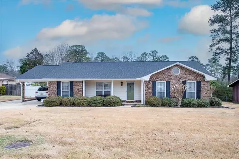 4400 Bridgewater Dr, Phenix City, AL 36867