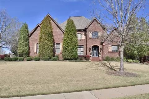 1678 Presley Ct, Auburn, AL 36830