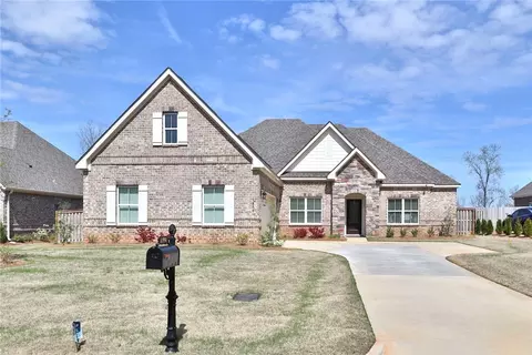 1348 Garrett Ln, Auburn, AL 36830