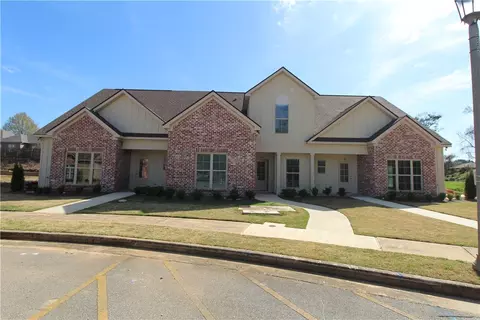 1630 Academy Dr #834, Auburn, AL 36830